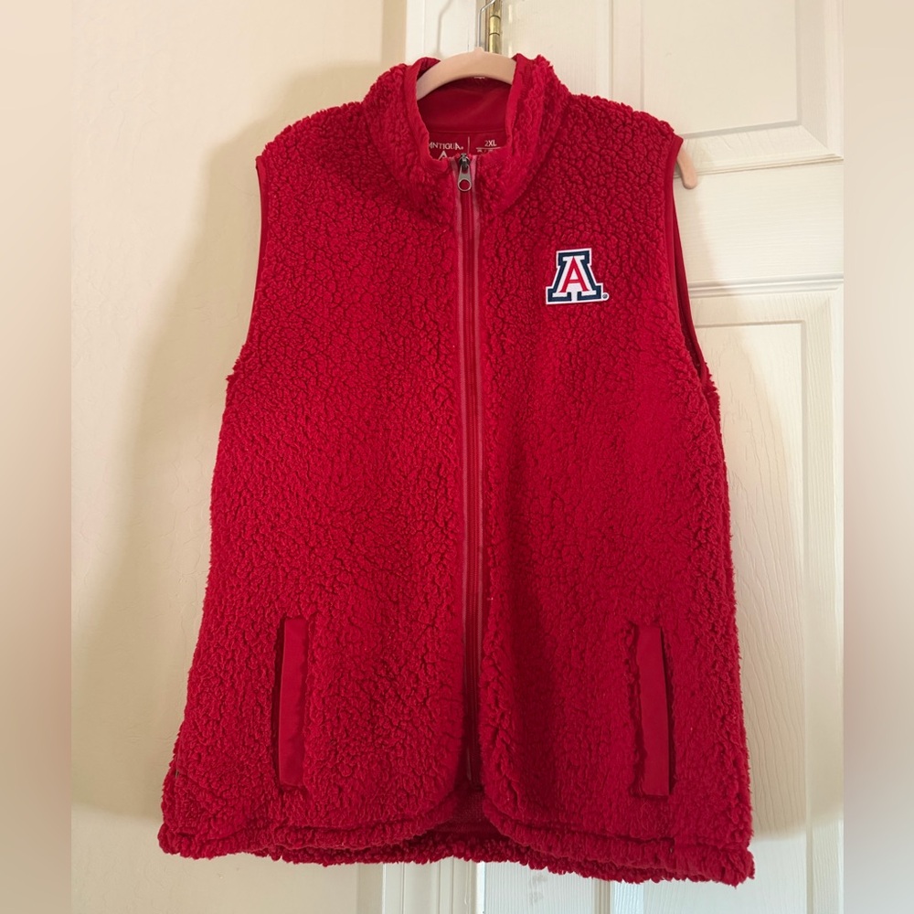 Antigua University of Arizona Red Sherpa Fleece Vest